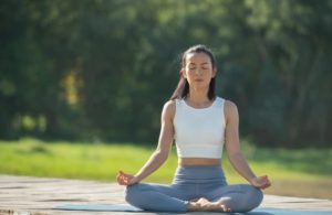 kesalahan yang harus dihindari saat melakukan yoga